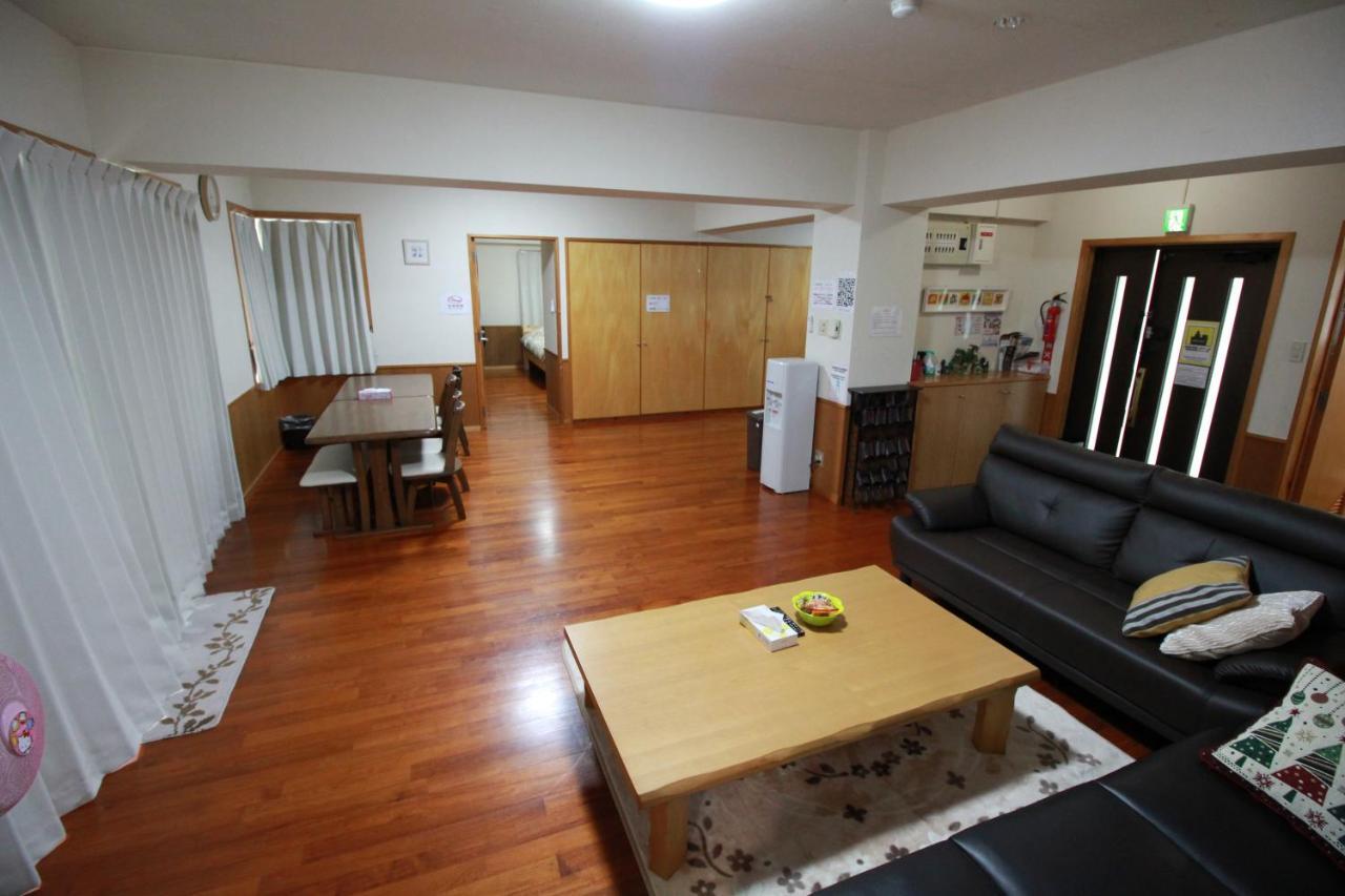 Utopia Mihama Chatan Exterior photo